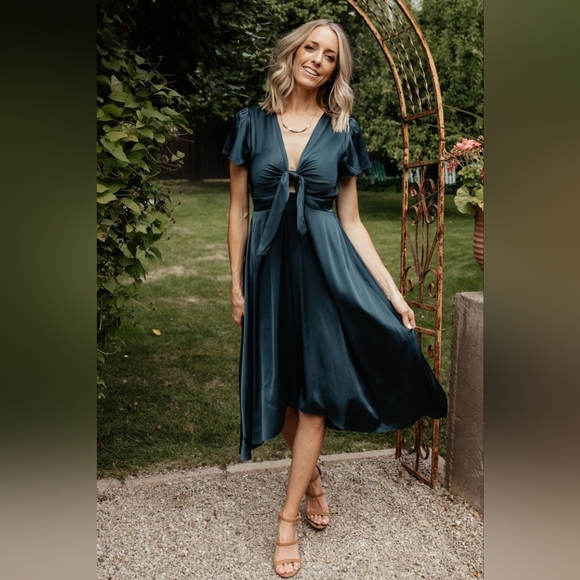 Baltic Born Dresses & Skirts - Baltic Born Poppy Satin Tie Front Midi Dress Size XL